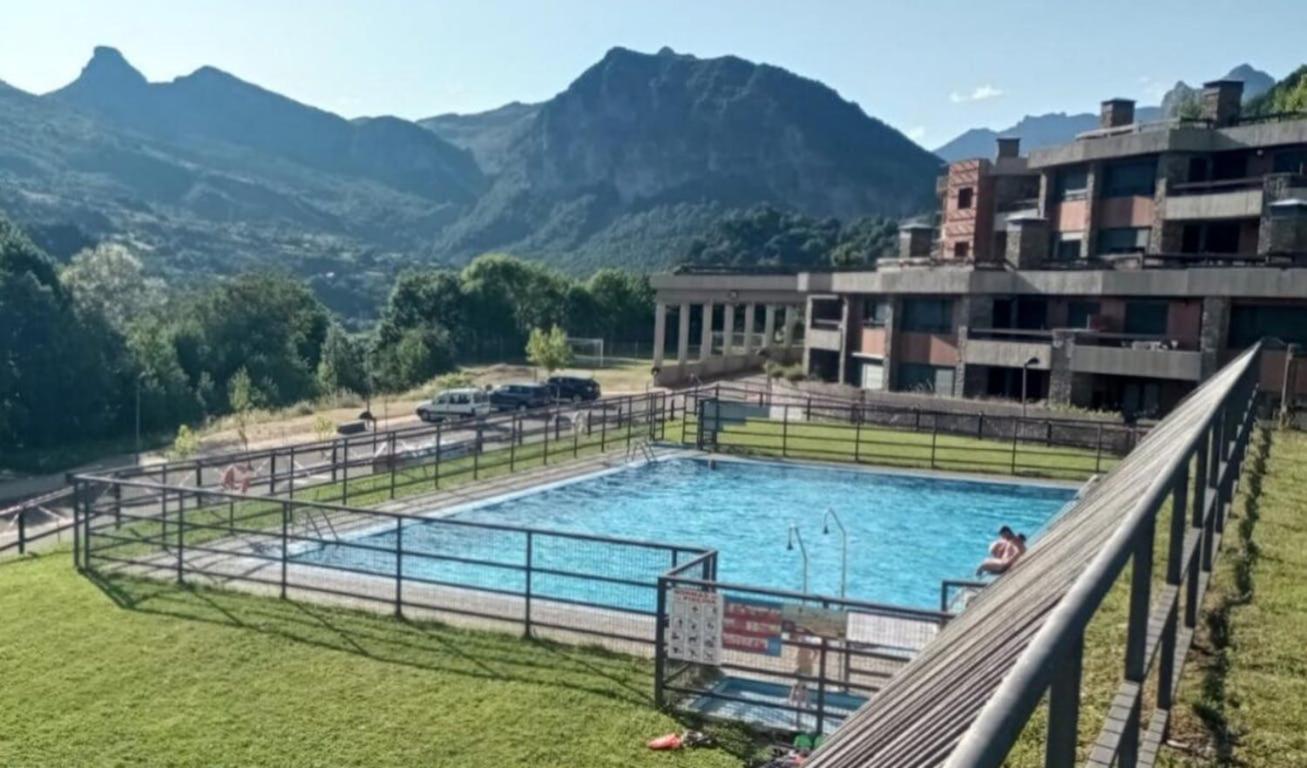 Argualas Triplex Con Piscina 潘蒂科萨 外观 照片