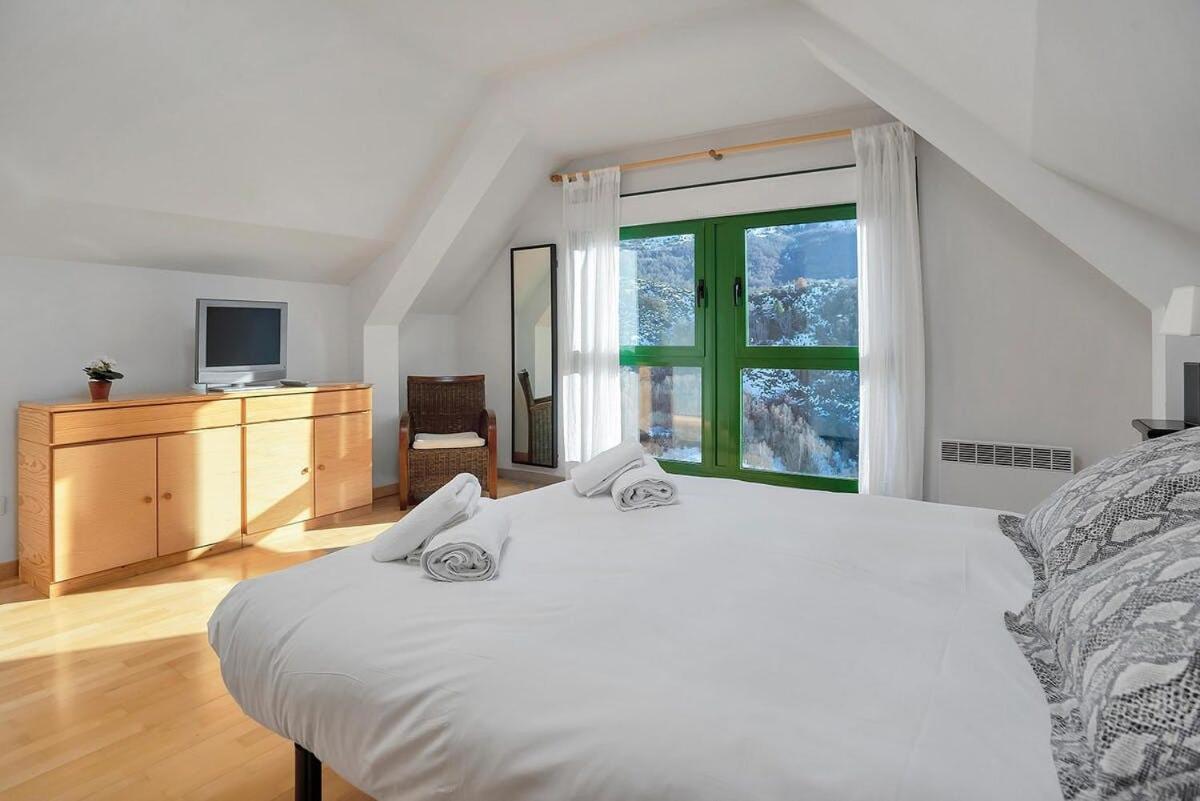 Argualas Triplex Con Piscina 潘蒂科萨 外观 照片